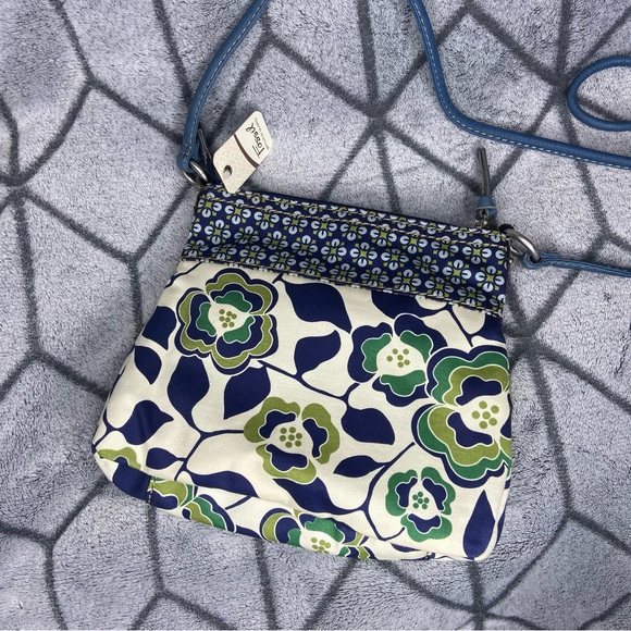 Fossil Floral Bag with Cobalt Blue Leather Strap NWT J - Picture 2 of 7